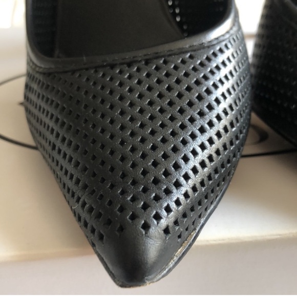 Steve Madden | “Pagen” Perforated Stilleto Pump | Size 8M - Picture 5 of 10